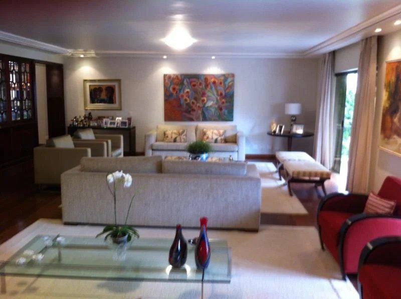 Apartamento à venda com 4 suítes em Real Parque, São Paulo, SP