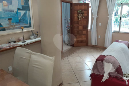 Casa à venda com 6 quartos, sendo 3 suítes,  em Tijuca, Rio de Janeiro, RJ