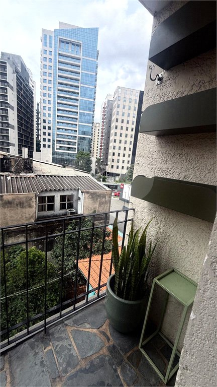 Cobertura à venda com 3 quartos, sendo 1 suíte, em Vila Olímpia, São Paulo, SP
