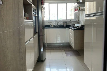 Apartamento à venda com 3 suítes em Lapa, São Paulo, SP