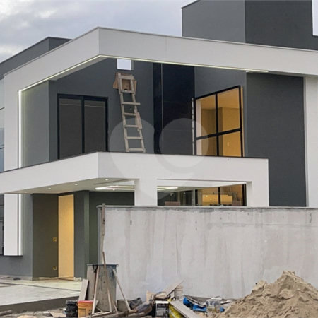 Casa em condomínio à venda com 4 quartos, sendo 1 suíte, em Ogiva, Cabo Frio, RJ