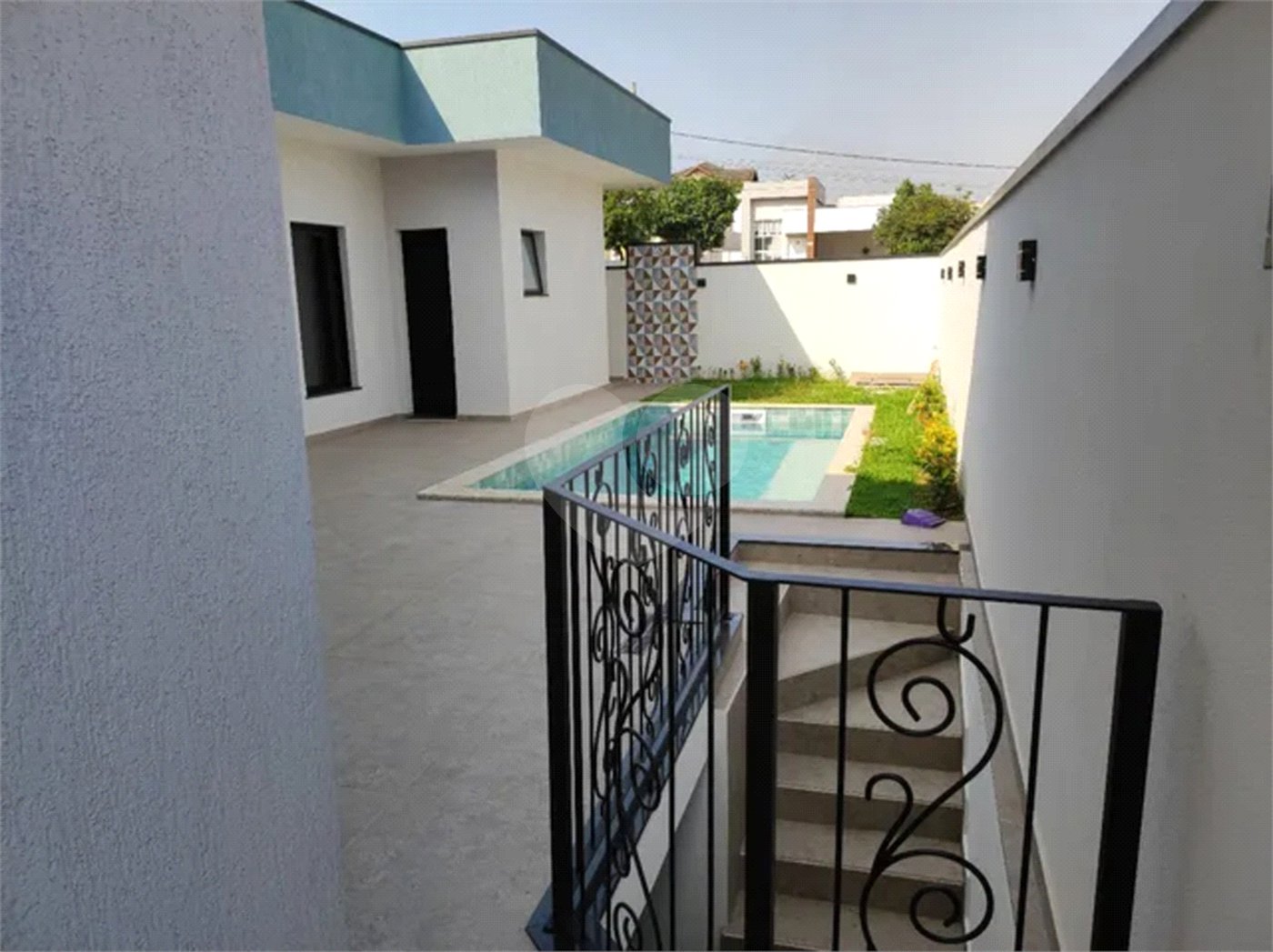 Casa à venda com 3 suítes no condomínio Terras do Vale, Caçapava - SP
