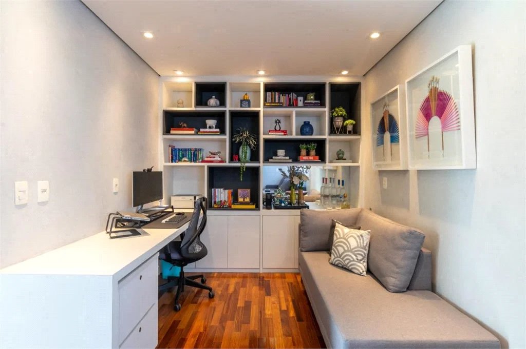 Casa à venda com 4 quartos, sendo 2 suítes, no condomínio Melbourne Residence, São Paulo - SP