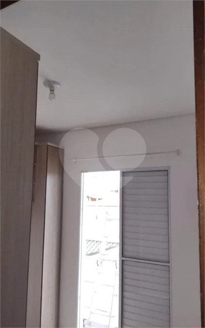 Sobrado à venda com 3 quartos em Jardim Estela Mari, Cotia, SP