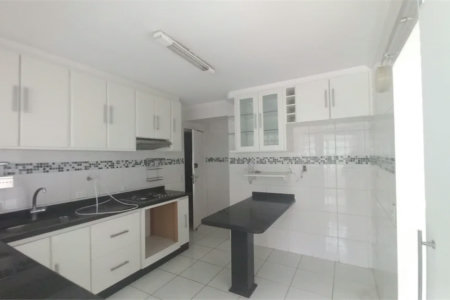 Apartamento à venda com 3 quartos, sendo 1 suíte, em Vila Andrade, São Paulo, SP