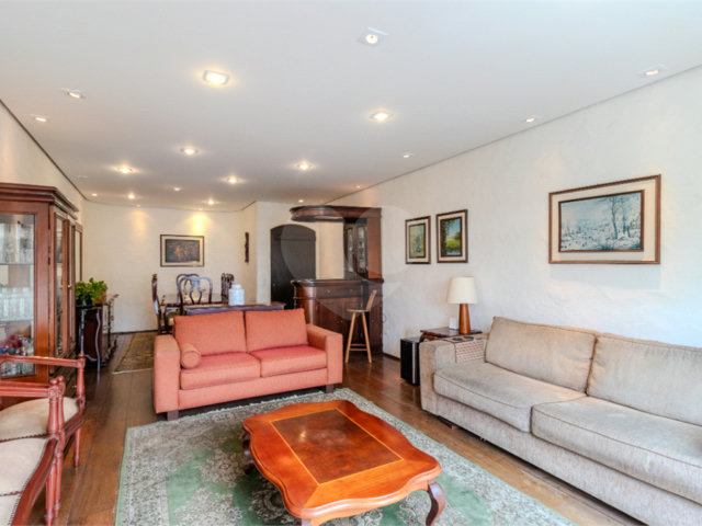 Apartamento à venda com 3 quartos, sendo 1 suíte,  em Granja Julieta, São Paulo, SP