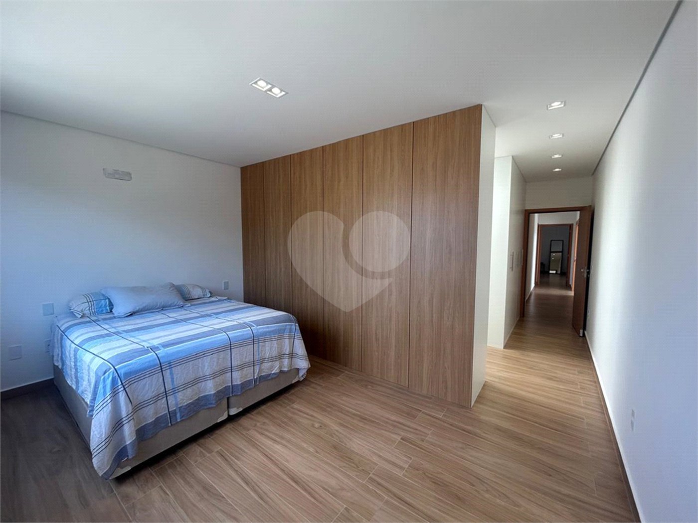 Casa à venda com 3 suítes no condomínio Alphaville Castelo, Itu - SP