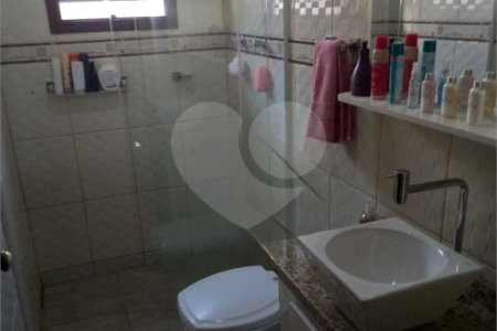 Casa à venda com 3 quartos, sendo 1 suíte, em Vila Assis, Sorocaba, SP