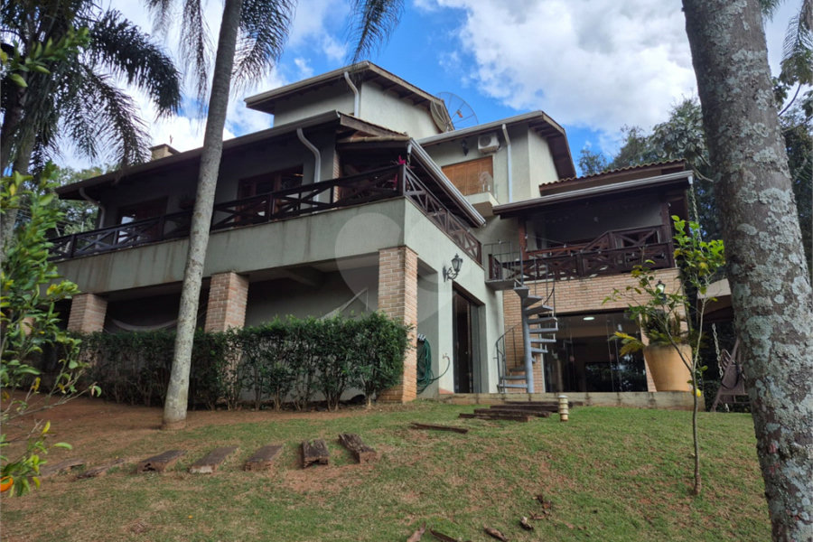 Casa à venda com 3 suítes no condomínio Sausalito, Mairiporã - SP
