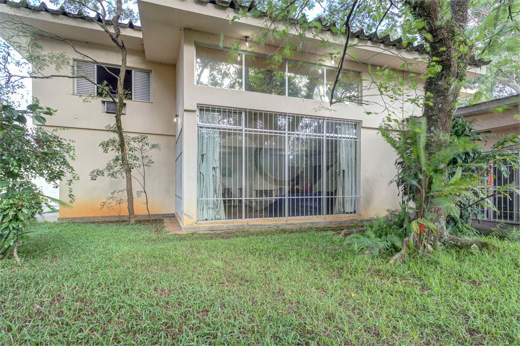 Casa à venda com 4 quartos, sendo 3 suítes, em Jardim Marajoara, São Paulo, SP
