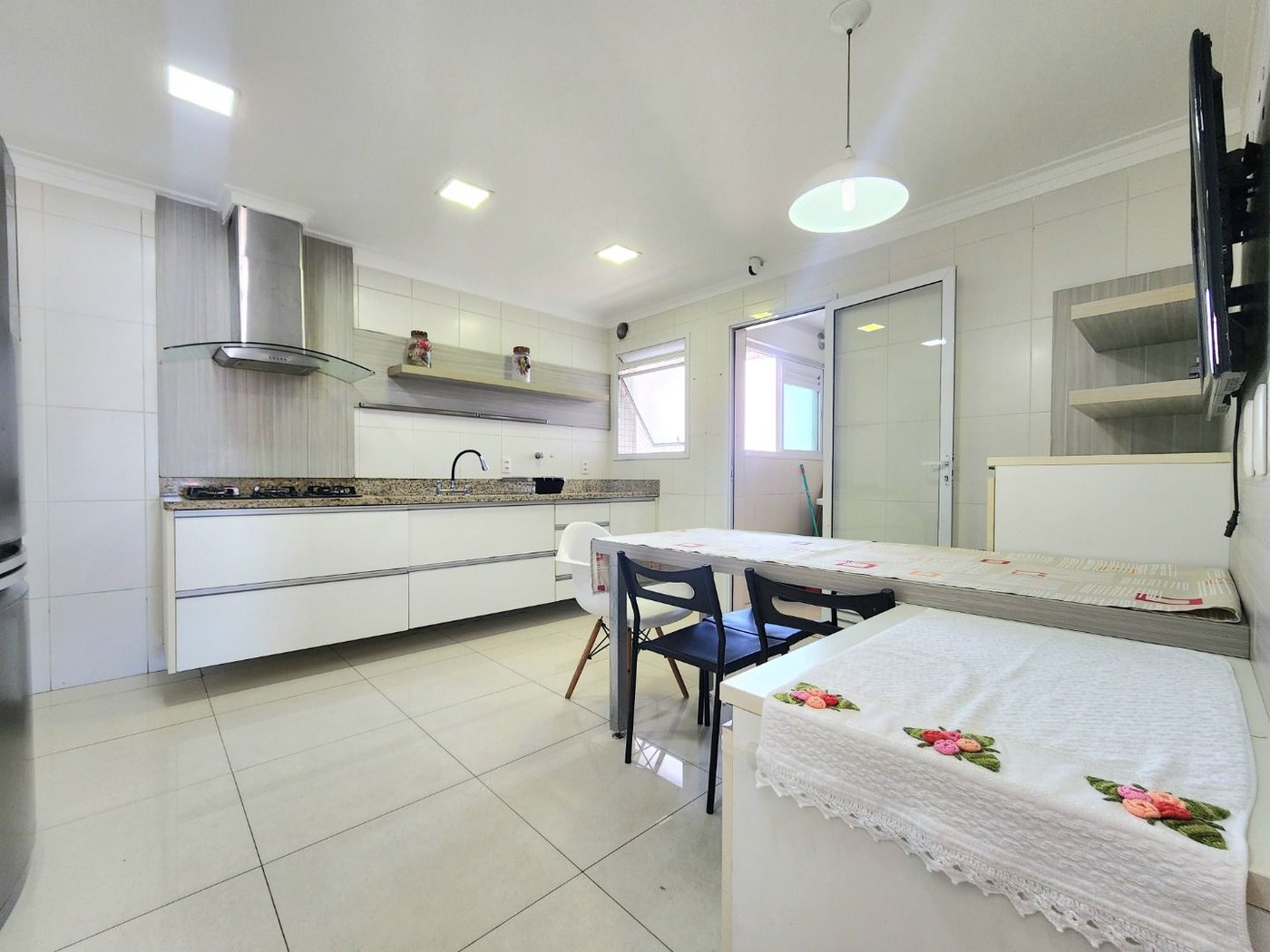 Apartamento com 3 dormitórios à venda, 155 m² por R$ 2.379.000,00 - Embaré - Santos/SP