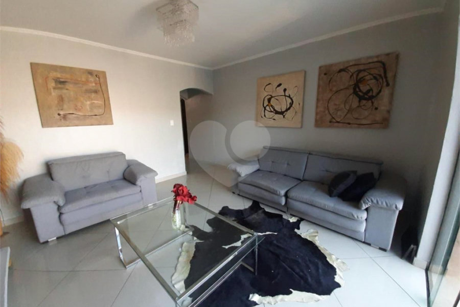 Sobrado à venda com 4 quartos, sendo 2 suítes, em Tremembé, São Paulo, SP