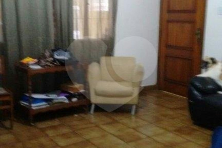 Casa à venda com 2 quartos, sendo 1 suíte, em Solemar, Praia Grande, SP