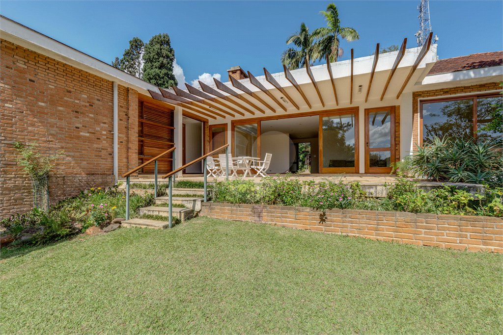 Casa Térrea à venda com 4 quartos, sendo 1 suíte, em Chácara Monte Alegre, São Paulo, SP