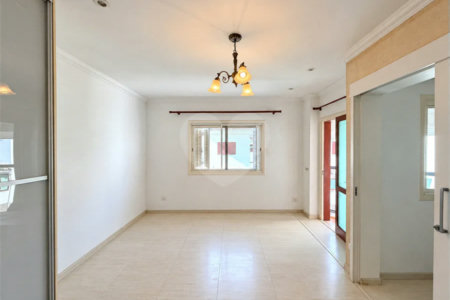 Casa à venda com 3 quartos, sendo 1 suíte, no condomínio Vila das Emboabas, São Paulo - SP