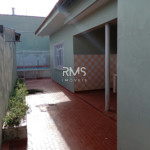 Casa à venda ou para alugar com 3 quartos, sendo 1 suíte,  no Centro, Angatuba, SP