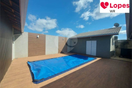 Casa à venda com 5 quartos, sendo 1 suíte, em Jardim Shangri-lá, Atibaia, SP
