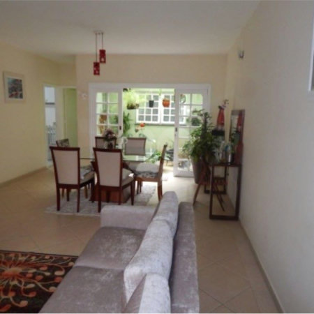 Casa à venda com 3 quartos, sendo 1 suíte,  em Vila Suissa, Mogi das Cruzes, SP