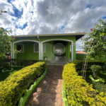 Casa à venda com 2 quartos, sendo 1 suíte, no Centro, Sarapuí, SP