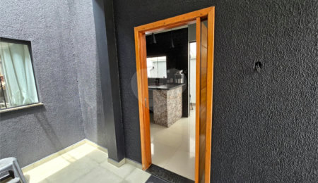 Casa à venda com 3 quartos, sendo 2 suítes,  no condomínio Residencial Marina, Itapetininga - SP
