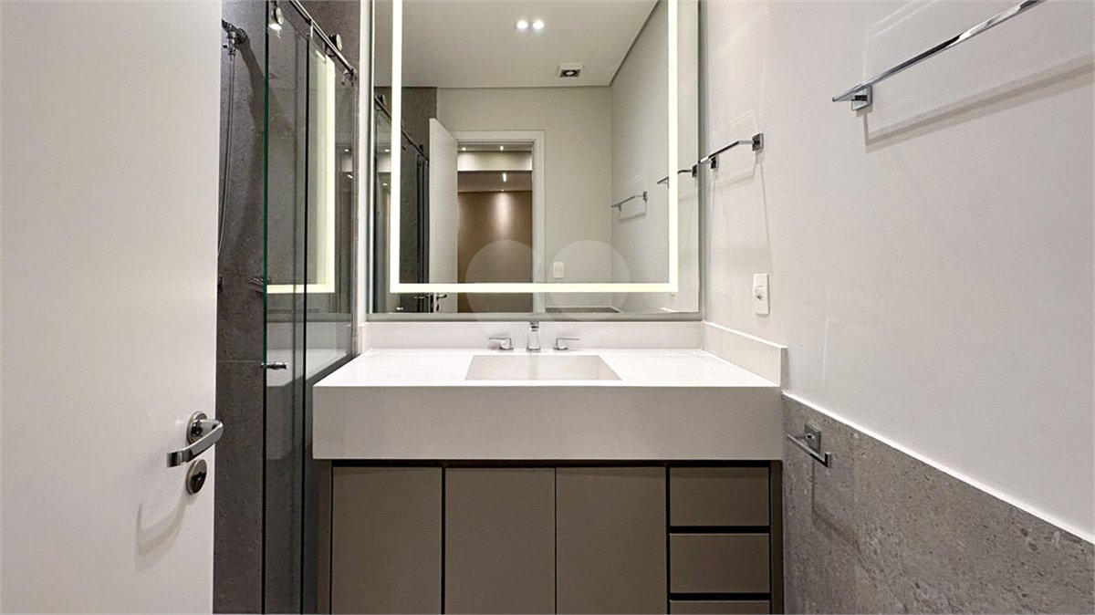 Apartamento à venda ou para alugar com 2 suítes em Cerqueira César, São Paulo, SP