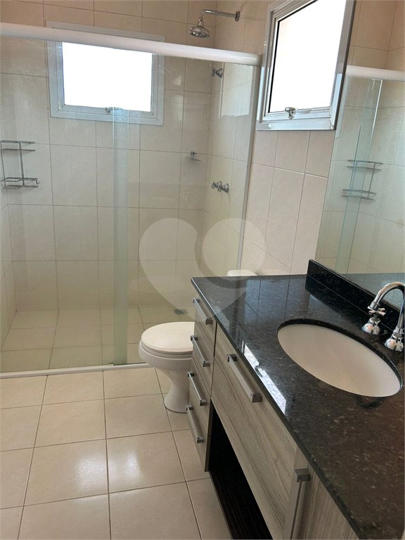 Casa à venda com 3 suítes no condomínio Terras de São Francisco, Vinhedo - SP