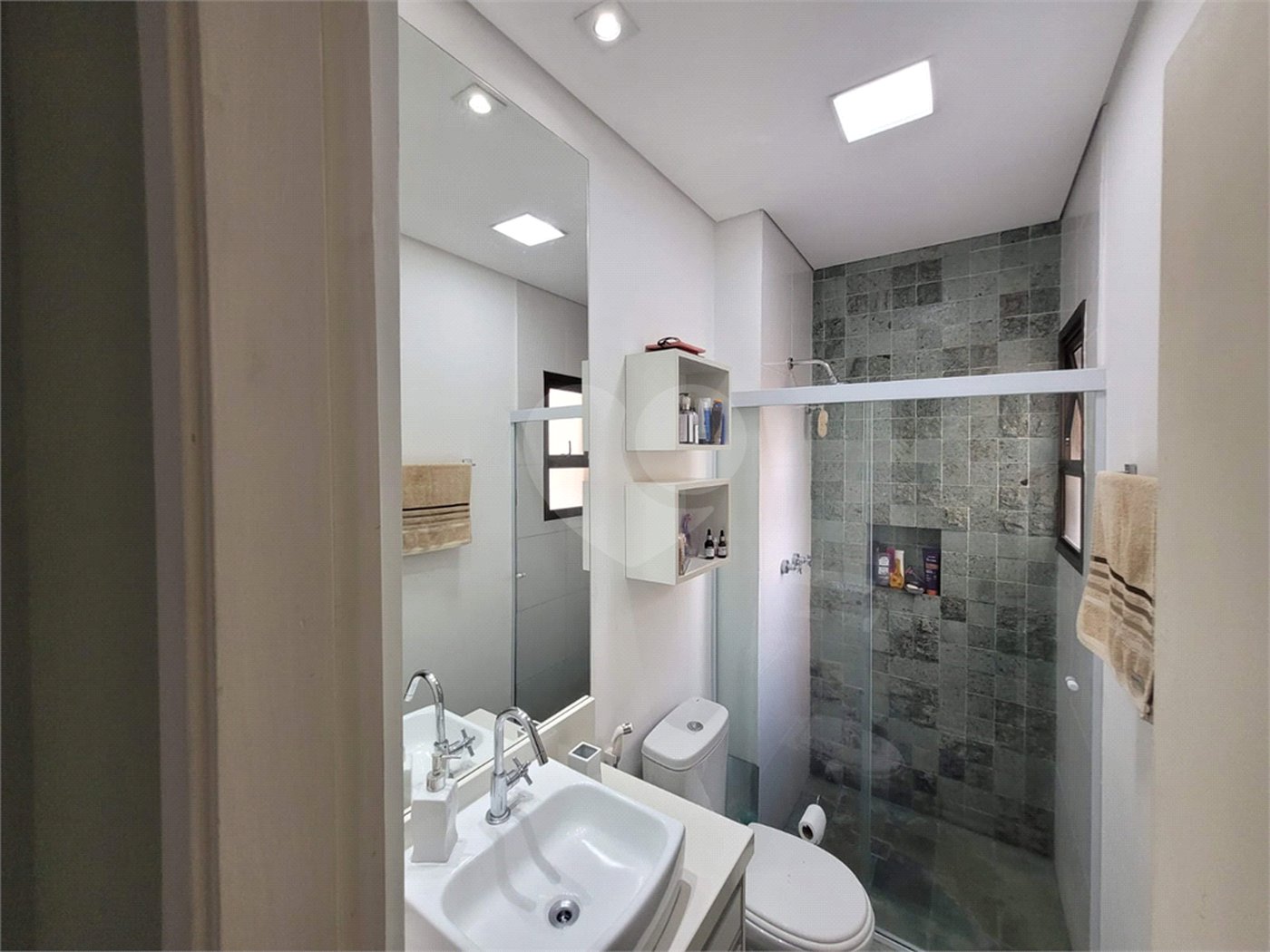 Apartamento à venda com 3 quartos, sendo 1 suíte, no Centro, Vinhedo, SP
