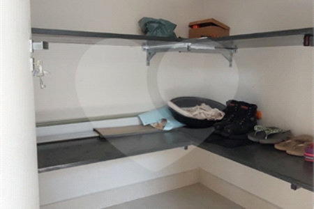 Casa à venda com 3 suítes no condomínio Figueira Garden, Atibaia - SP