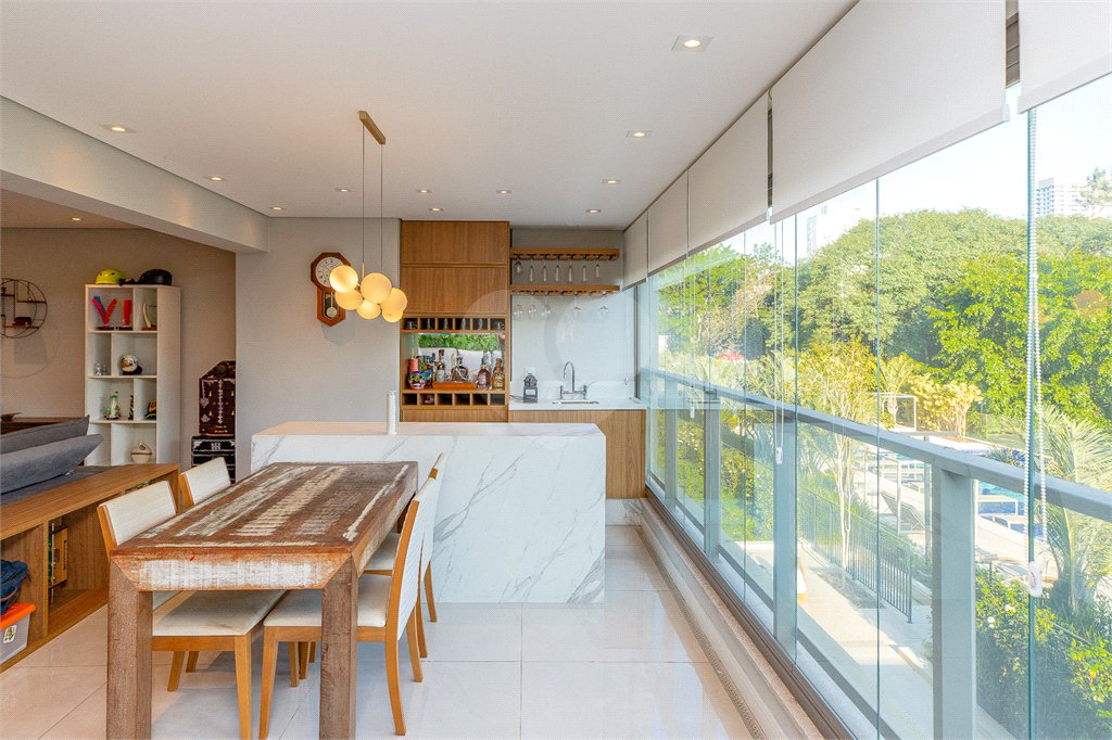 Apartamento à venda com 3 quartos, sendo 1 suíte, em Chácara Santo Antônio (zona Sul), São Paulo, SP