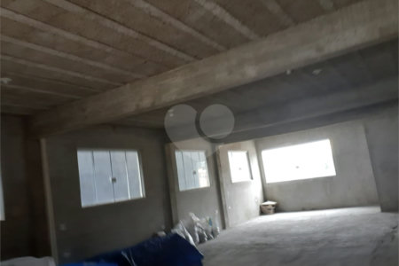 Sobrado à venda com 5 quartos, sendo 1 suíte, em Jardim Cumbica, Guarulhos, SP