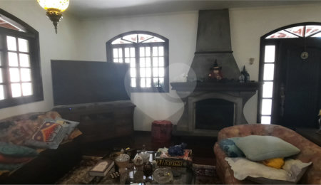 Casa à venda com 4 quartos, sendo 1 suíte,  no condomínio Parque Imperial da Cantareira, Mairiporã - SP
