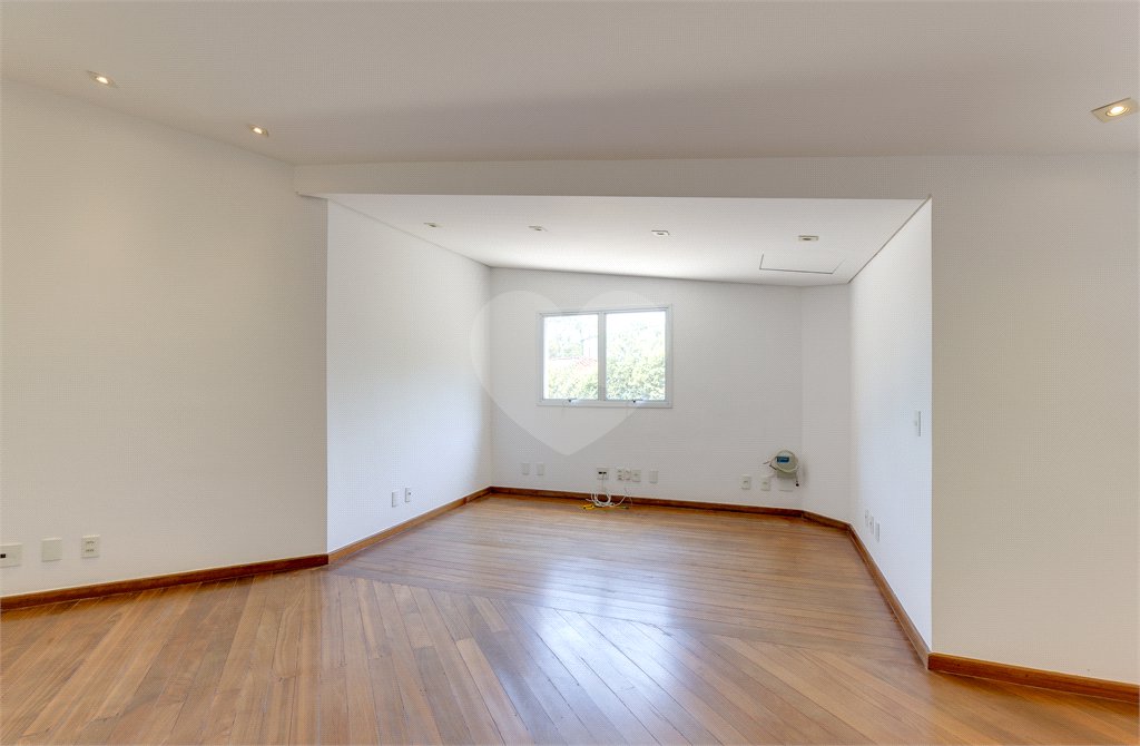 Casa Térrea à venda com 3 quartos, sendo 1 suíte, em Granja Julieta, São Paulo, SP