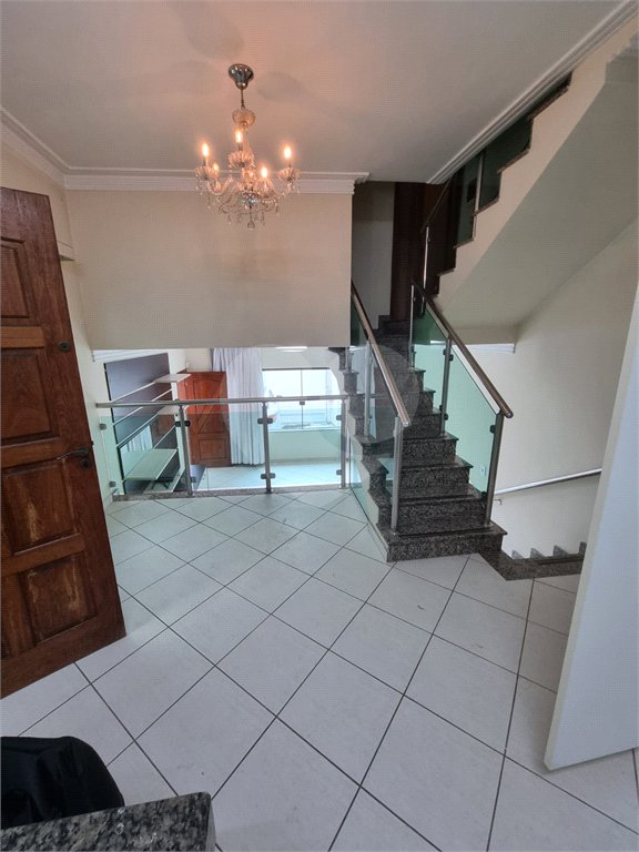 Casa à venda ou para alugar com 3 quartos, sendo 1 suíte,  em Bosque da Saúde, São Paulo, SP