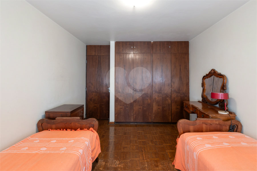 Casa Térrea à venda com 7 quartos, sendo 1 suíte, em Santana, São Paulo, SP