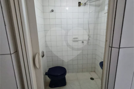 Sobrado à venda com 3 quartos em Bortolândia, São Paulo, SP