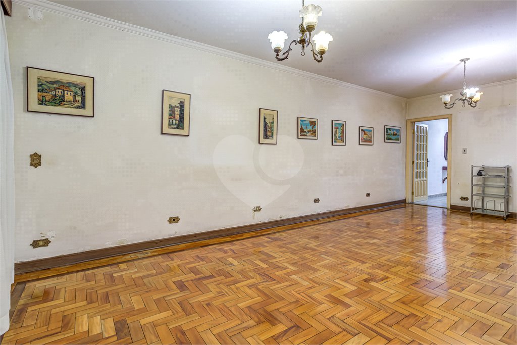 Casa à venda com 3 quartos, sendo 1 suíte, em Vila Clementino, São Paulo, SP