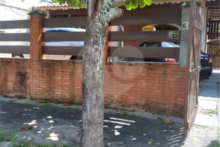 Casa à venda com 2 quartos, sendo 1 suíte,  em Gaivota, Itanhaém, SP