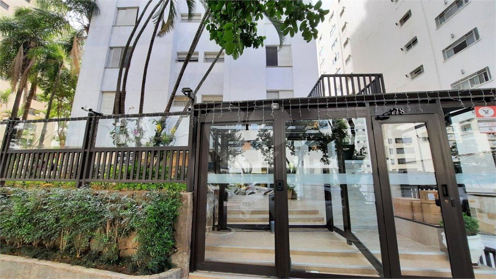Apartamento à venda com 3 quartos, sendo 1 suíte, em Santa Cecília, São Paulo, SP