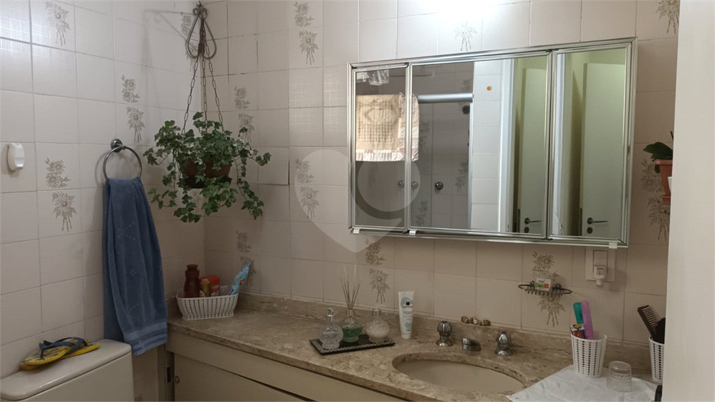 Apartamento à venda com 3 quartos, sendo 1 suíte, em Vila Mariana, São Paulo, SP
