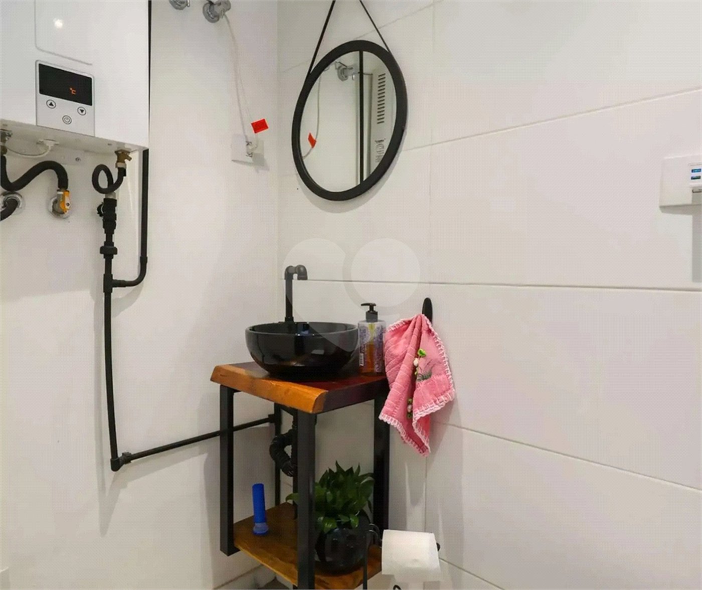 Casa à venda com 2 quartos, sendo 1 suíte,  no condomínio Cube Real Parque, São Paulo - SP