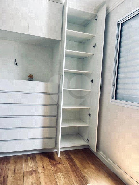 Apartamento à venda com 2 quartos em Parque Maria Domitila, São Paulo, SP