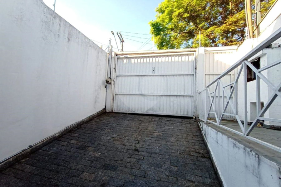 Casa à venda com 3 quartos, sendo 1 suíte, em Saúde, São Paulo, SP