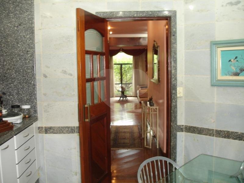 Casa à venda com 4 quartos, sendo 2 suítes, em Aclimação, São Paulo, SP
