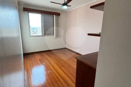 Casa à venda com 3 quartos, sendo 1 suíte,  no condomínio Edifício Crescencia Carolo Balbo, Ribeirão Preto - SP