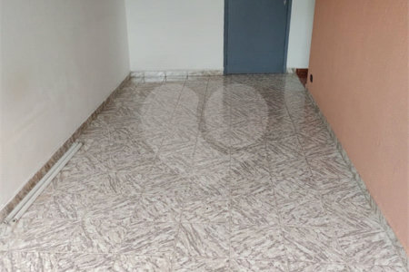 Prédio à venda com 3 quartos, sendo 2 suítes, em Vila Nivi, São Paulo, SP