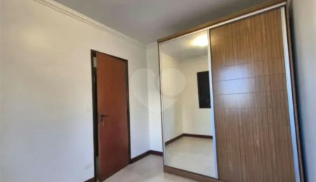 Apartamento à venda com 3 quartos, sendo 1 suíte,  em Jardim das Vertentes, São Paulo, SP