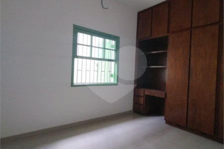Casa Térrea à venda com 3 quartos no Centro, Mogi das Cruzes, SP