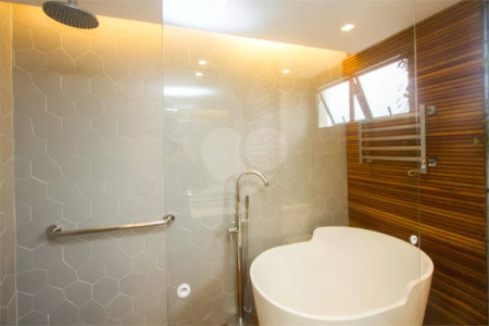 Apartamento à venda com 3 suítes em Alto da Boa Vista, São Paulo, SP
