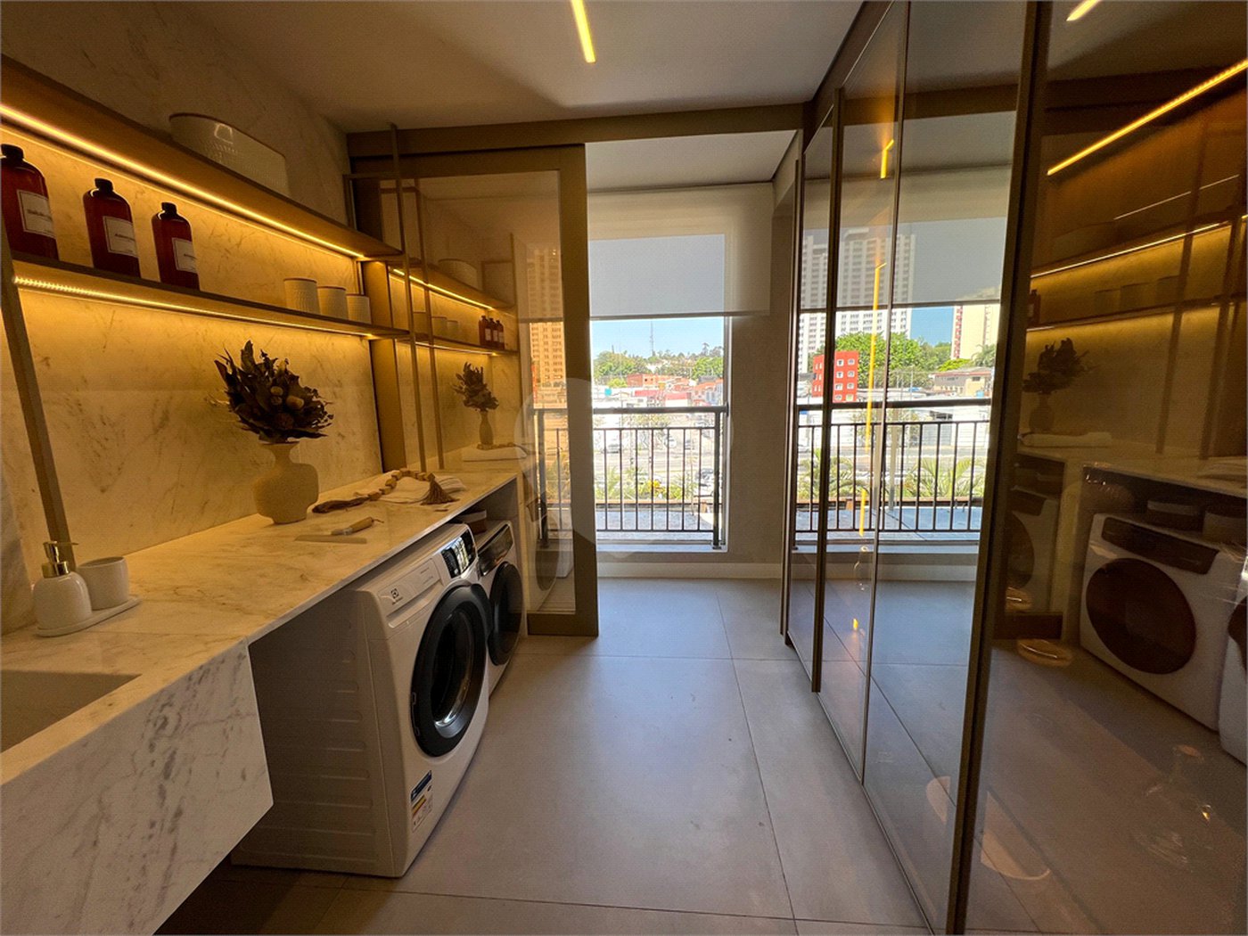 Apartamento à venda com 3 suítes em Vila Mascote, São Paulo, SP