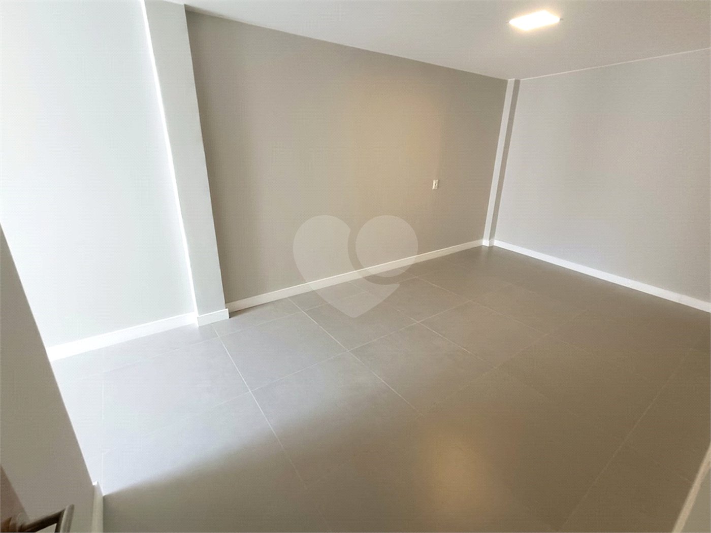 Apartamento à venda com 2 quartos, sendo 1 suíte,  em Maracanã, Rio de Janeiro, RJ